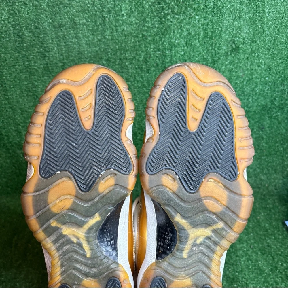 Size‎ 9.5 - Air Jordan 11 Retro Low Closing Ceremony Gold White (528895-103)